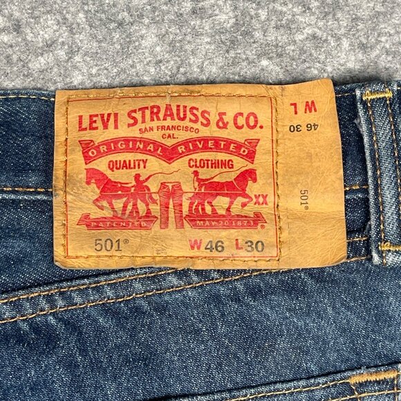 Levi's Men's 501 Straight Leg Jeans W46 L30 Classic Button Fly Denim Blue - Picture 5 of 16